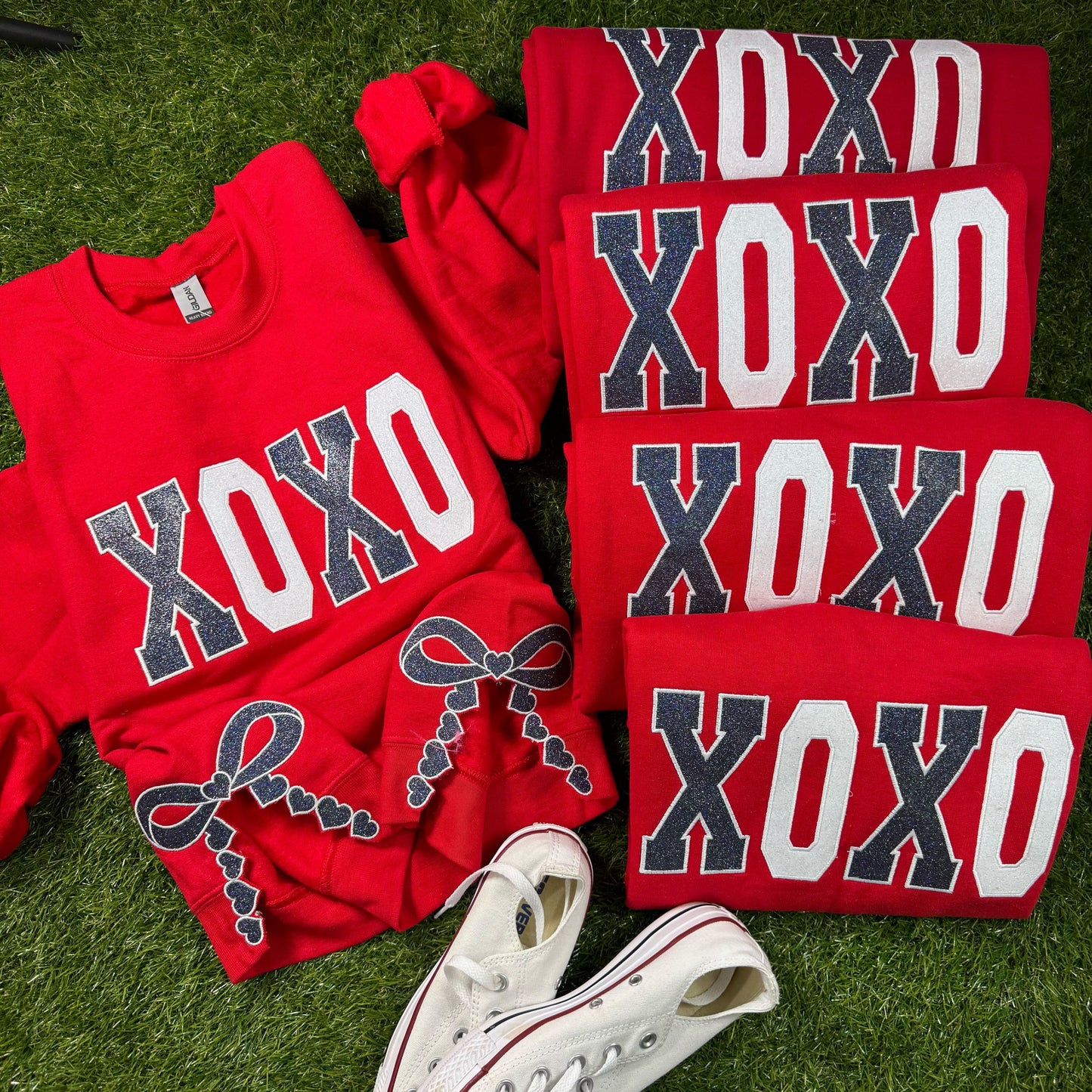 XOXO with size Bows - Black & White Embroidery