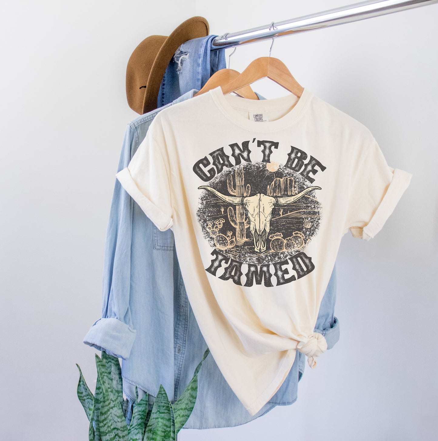 Can't be Tamed - Tee