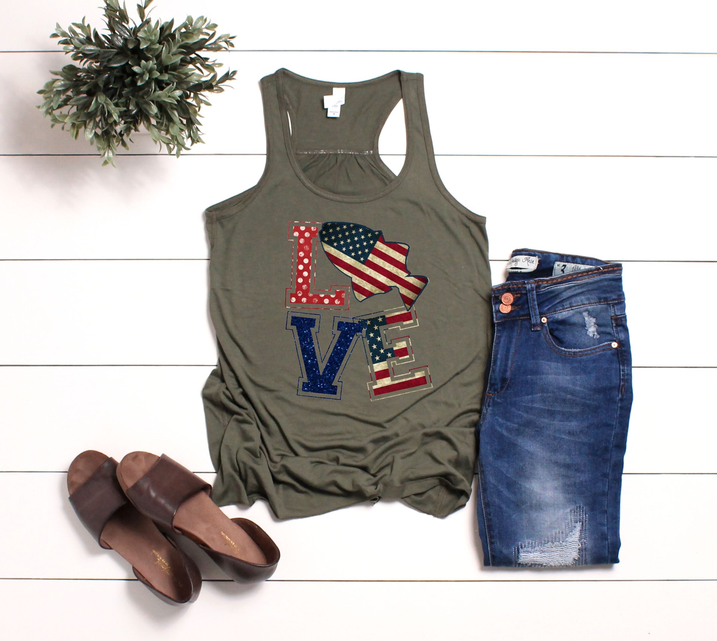love fish th of july tank