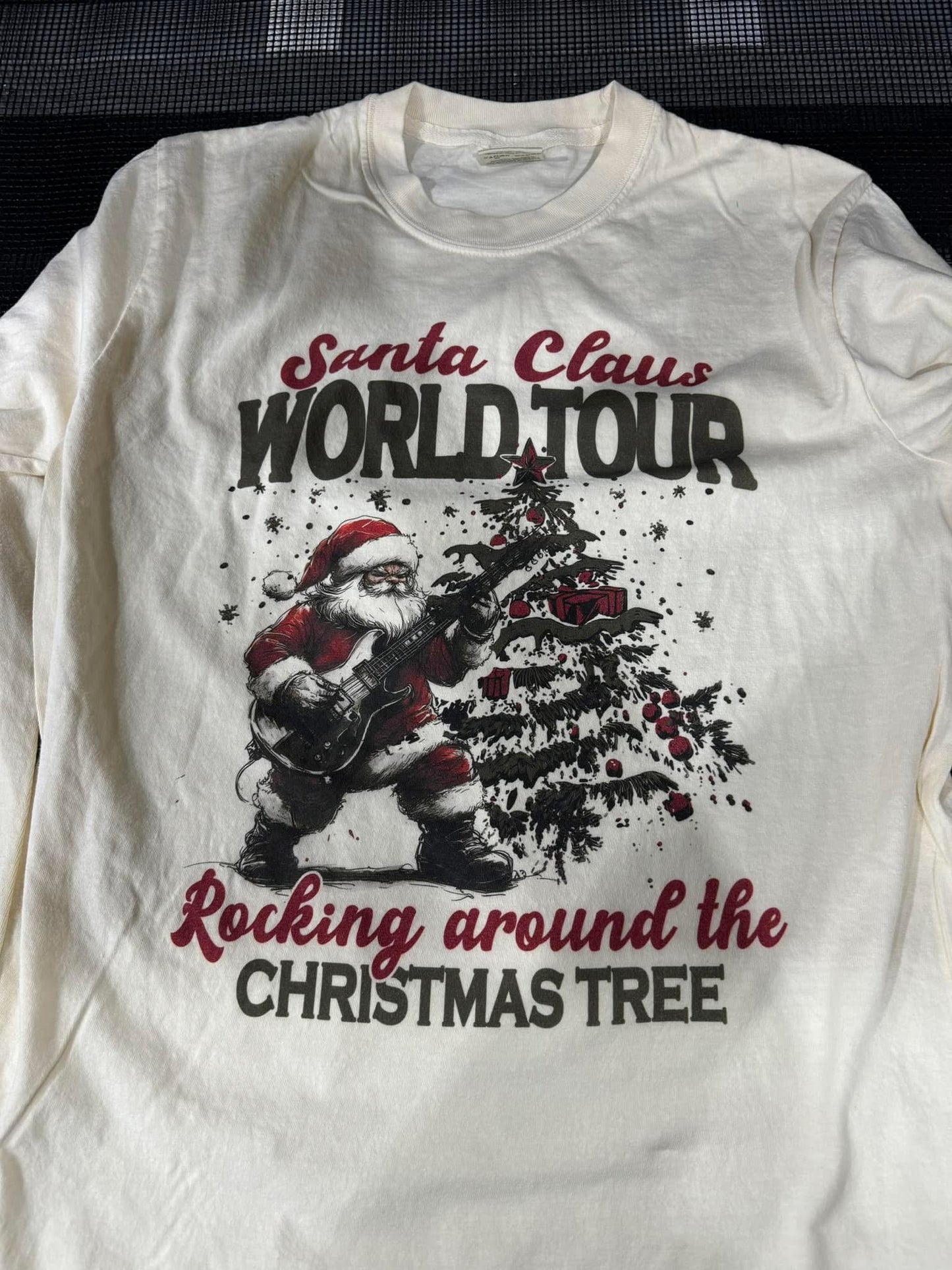 Santa World Tour Comfort Colors