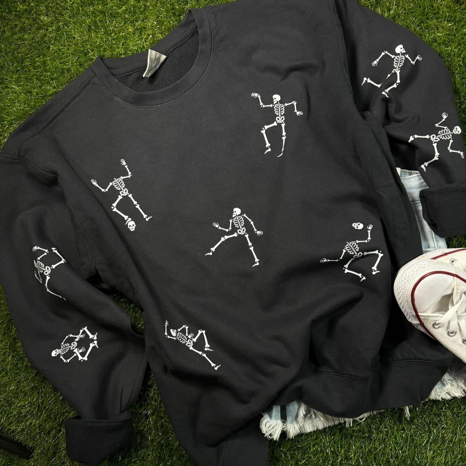 White Glow Im The Dark Dancing Skeletons