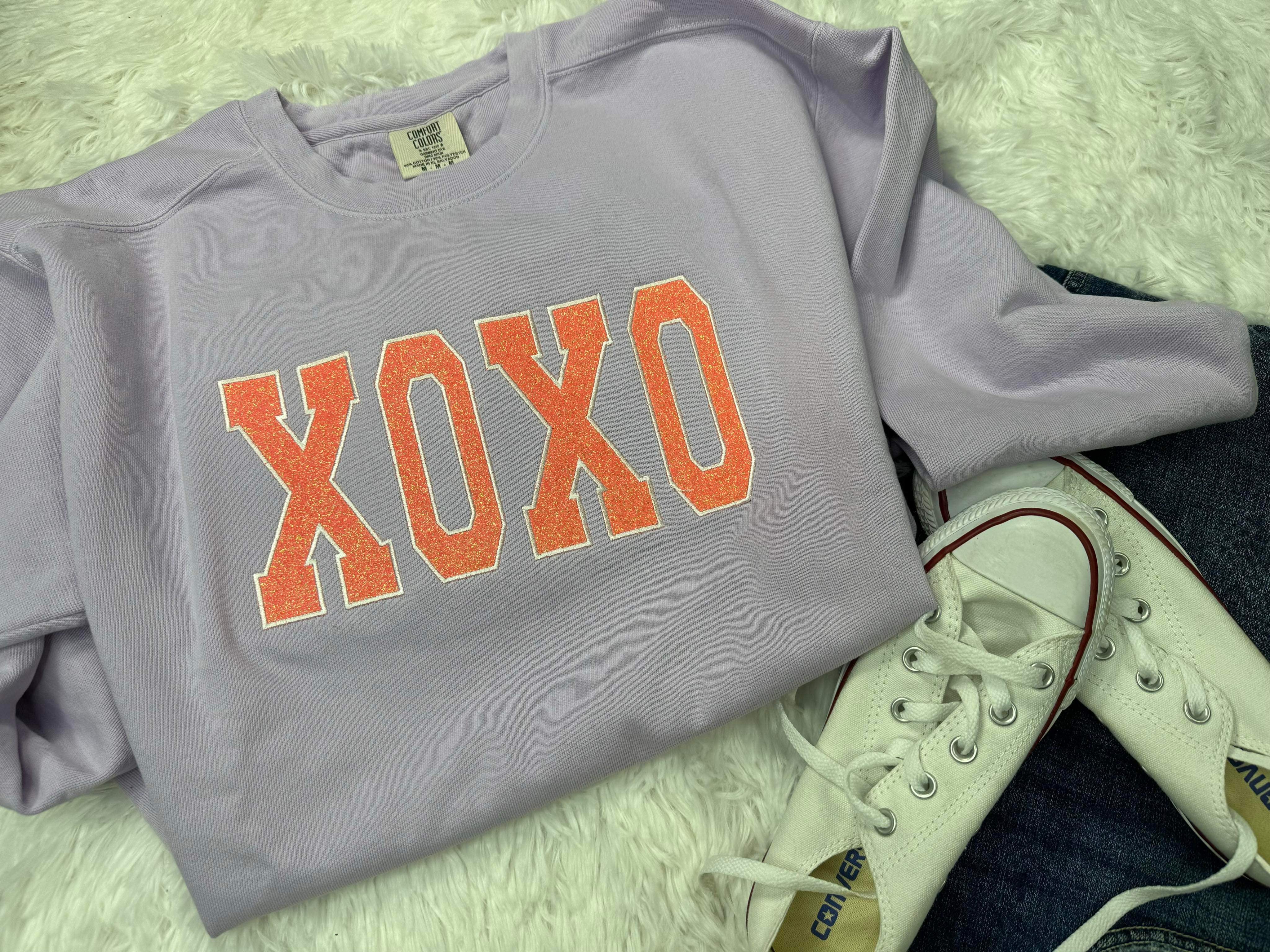 XOXO Glitter Embroidery Glows In The Dark
