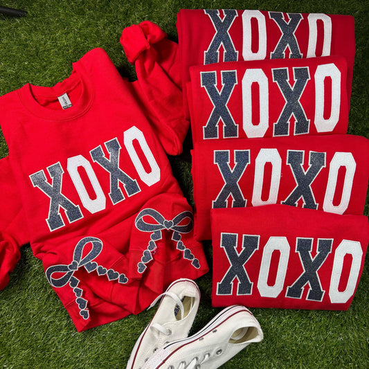 XOXO with size Bows - Black & White Embroidery