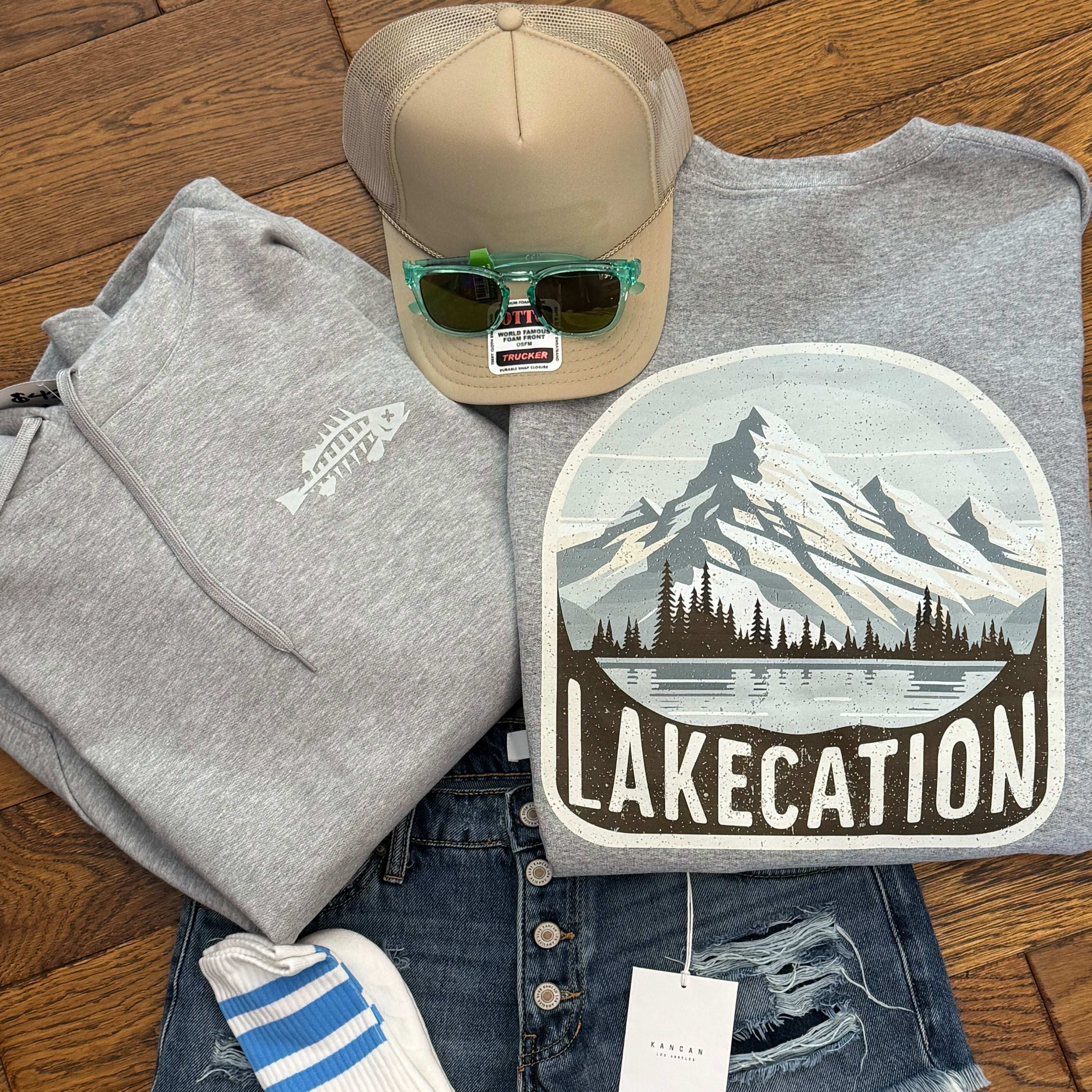 LakeCation - Fleece / Tee