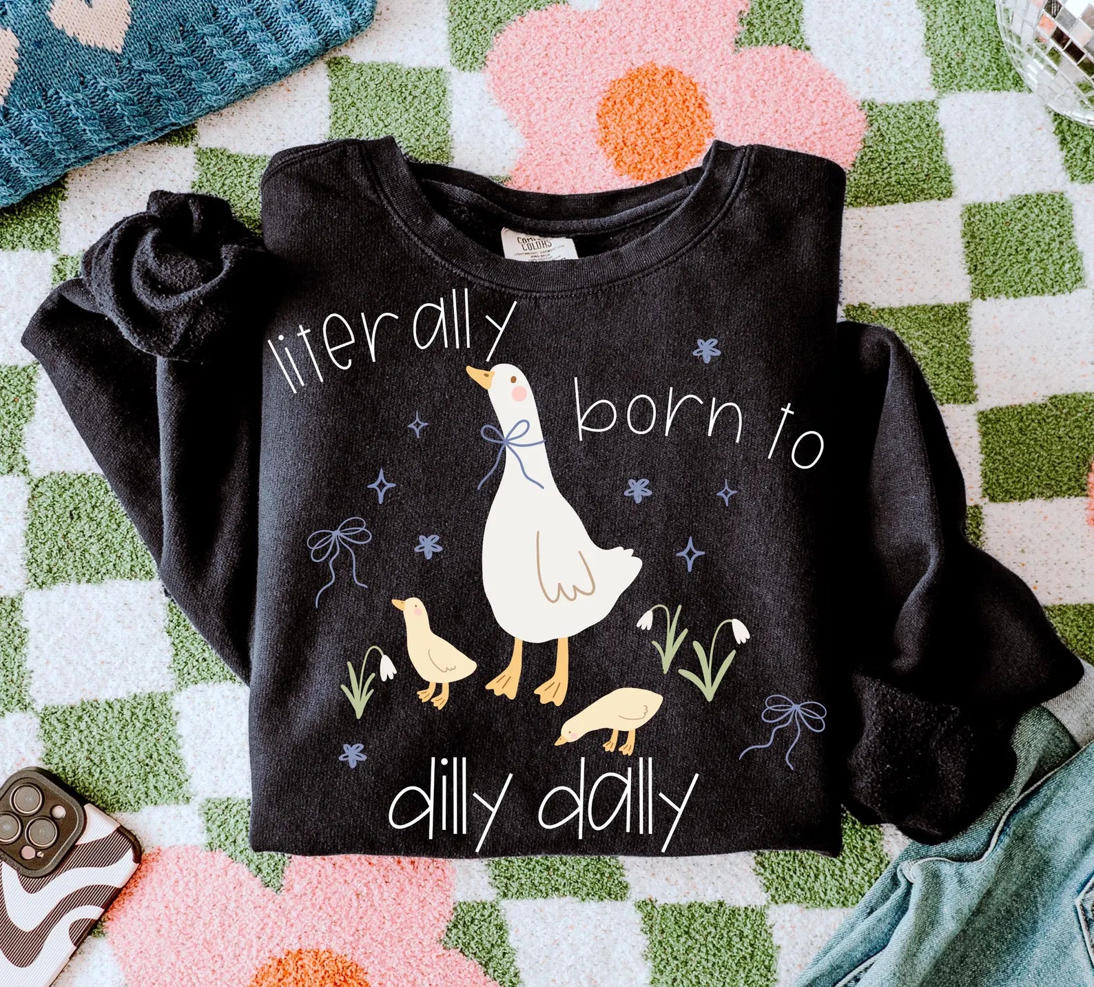 Dilly Dally black tee