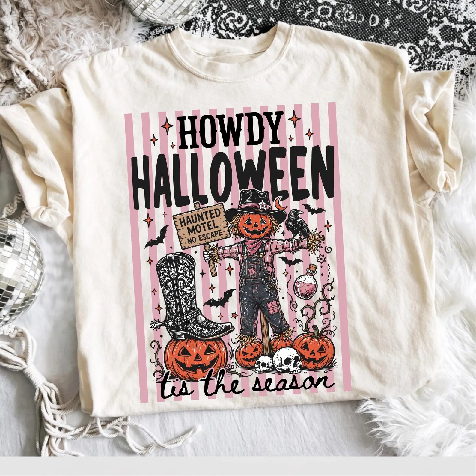 Howdy Halloween tee