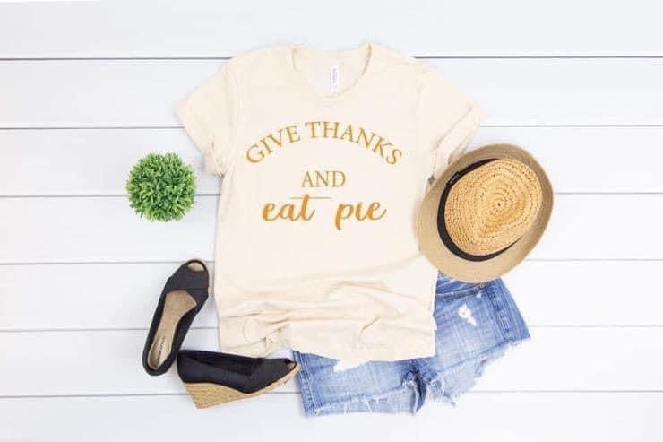 give thanks and eat pie