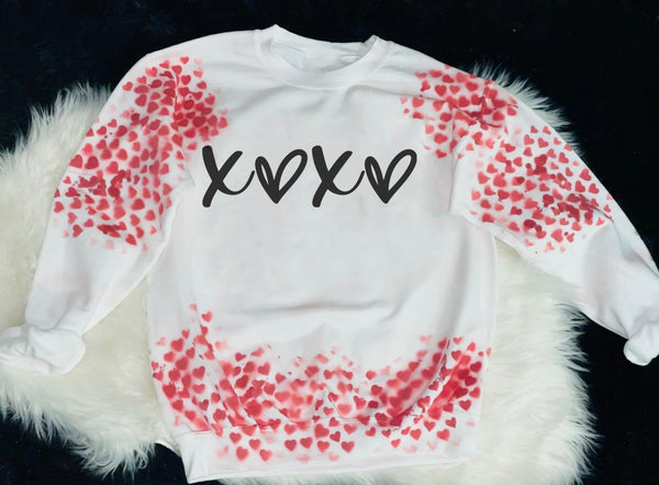 XOXO Heart Spray Paint